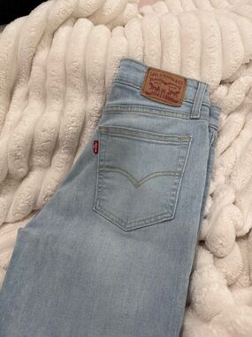 Levi's High Rise Jeans
